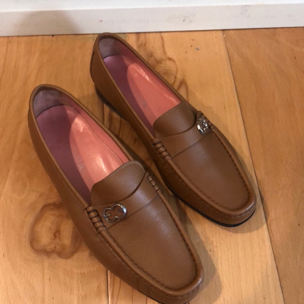 Flat light brown Escada shoes